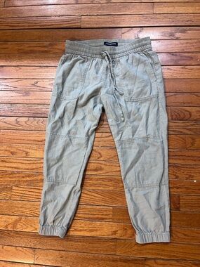 Calvin Klein linen sage green jogger pants size 4 NWOT